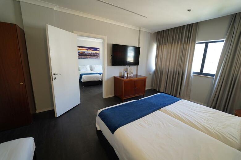 Shani Hotel