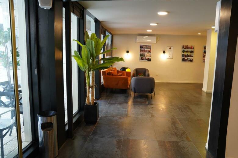 Shani Hotel