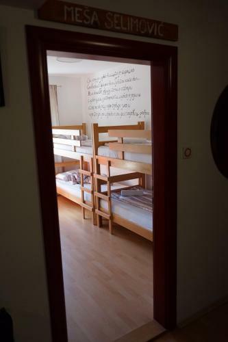 Hostel The Red Door