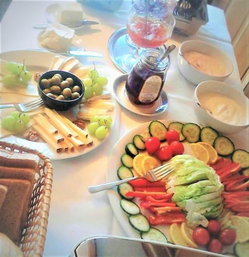 Bed & Breakfast Heidi-guesthouse-amden