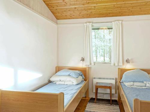Three-bedroom Holiday Home In Aakirkeby 5