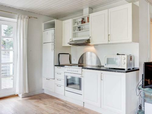 Four-bedroom Holiday Home In Nex� 11
