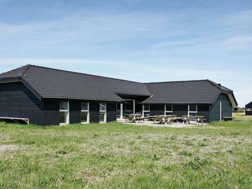 Ten-bedroom Holiday Home In Brovst
