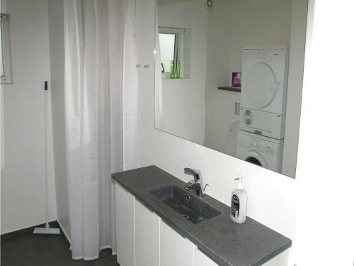 Three-bedroom Holiday Home Frederikshavn With Sea View 03