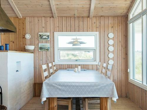 Three-bedroom Holiday Home In L�kken 18