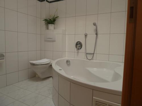 Hotel Sch�n