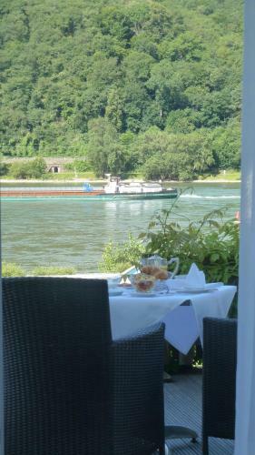Hotel Sch�n