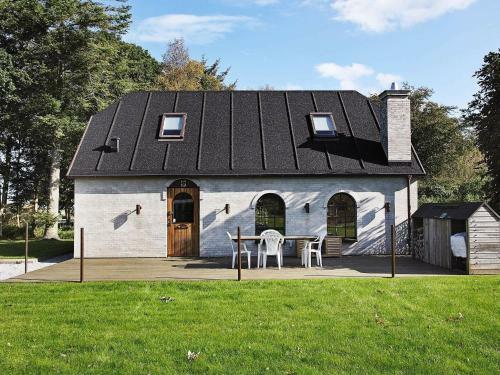 Two-bedroom Holiday Home In Jerup 1