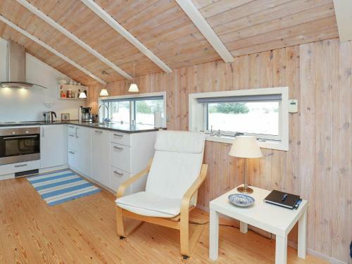 Two-bedroom Holiday Home In Jerup 7