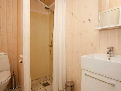 Four-bedroom Holiday Home In Jerup 7