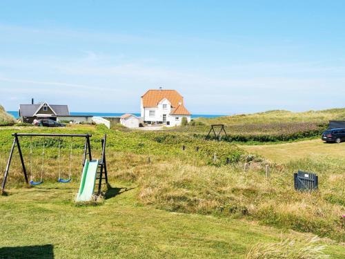 Four-bedroom Holiday Home In L�kken 19