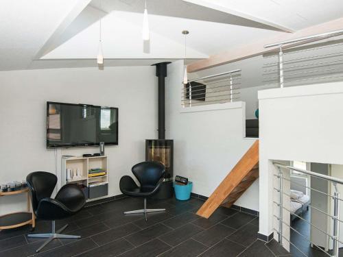 Four-bedroom Holiday Home In L�kken 19