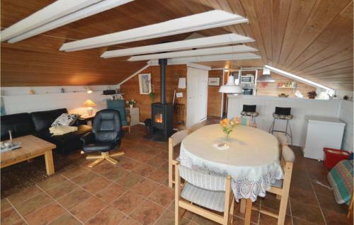 Three-bedroom Holiday Home L�kken With Sea View 06