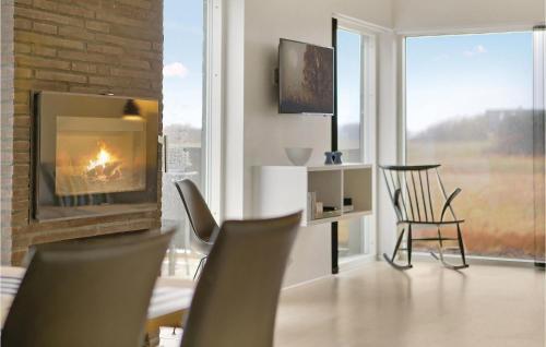 Three-bedroom Holiday Home L�kken With A Fireplace 07