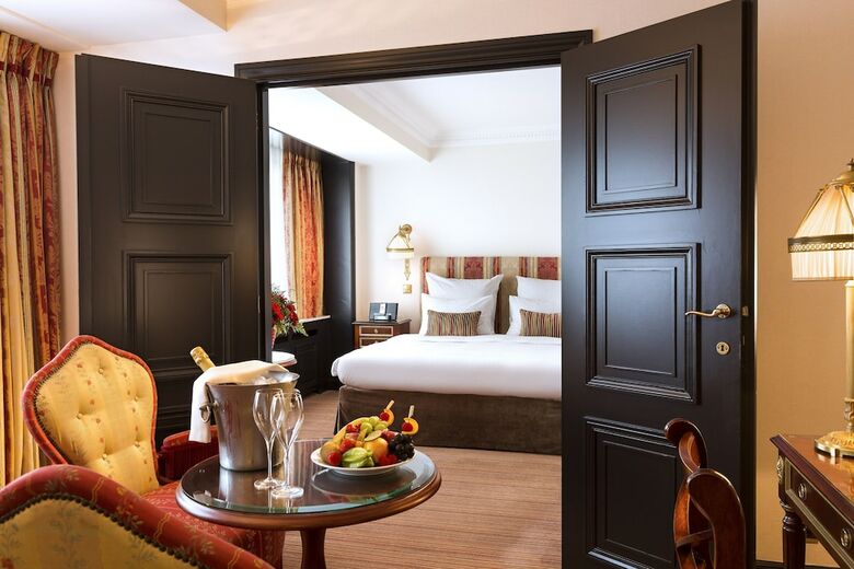 Hotel Warwick Barsey