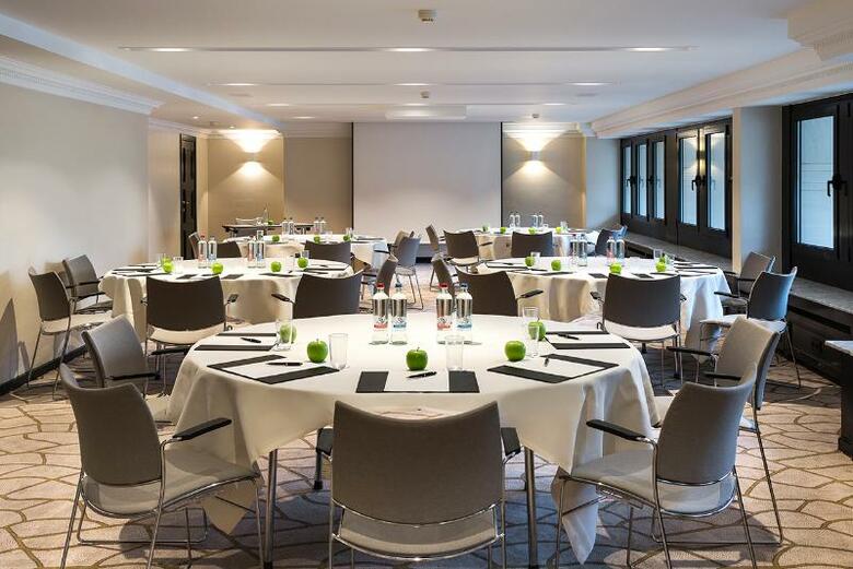 Hotel Warwick Barsey