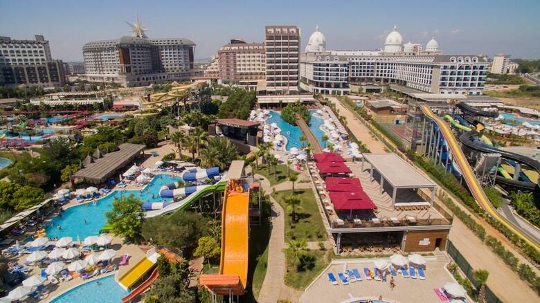 Hotel Saturn Palace Resort