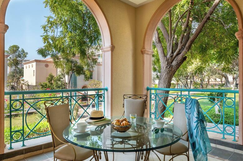 Hotel Al Raha Beach