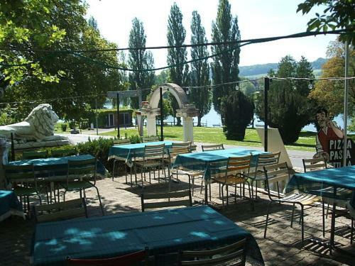 Hostal Guest House Pizzeria Pazza Da Gianni