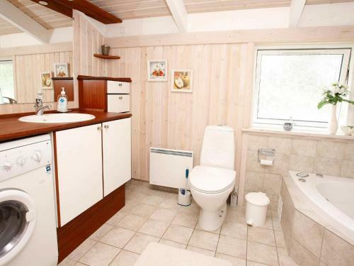 Three-bedroom Holiday Home In S�by 8