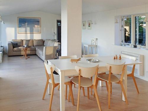 Two-bedroom Holiday Home In Frederiksv�rk