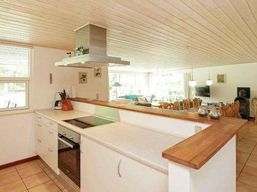 Four-bedroom Holiday Home In Hals 2