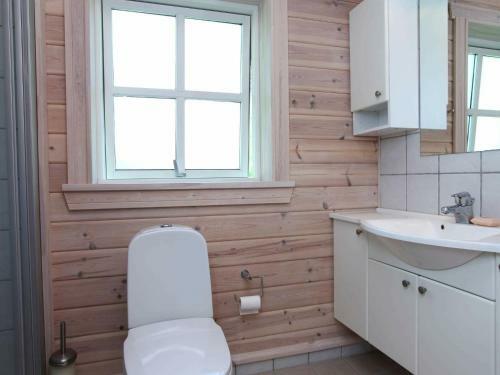 Three-bedroom Holiday Home In Skibby 3
