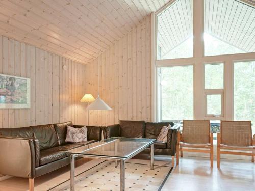 Three-bedroom Holiday Home In Nex� 8