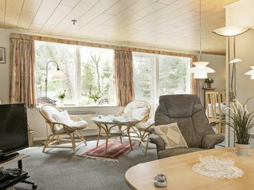 Three-bedroom Holiday Home In Nex� 15