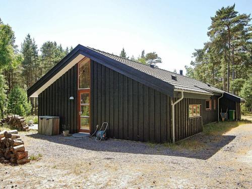 Four-bedroom Holiday Home In Nex� 8