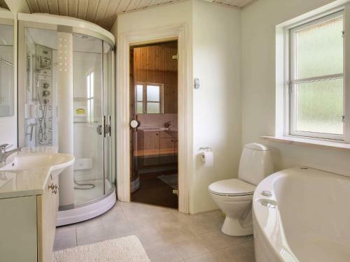 Four-bedroom Holiday Home In L�gst�r 3