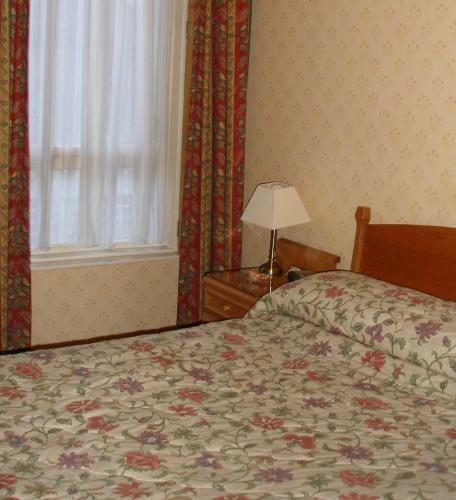 Hostal Butlers Guest House
