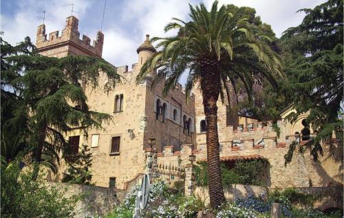 Six-bedroom Holiday Home Cabrils With Sea View 05