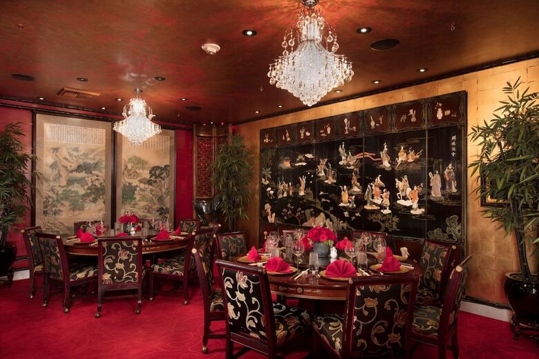 Hotel Peppermill Resort  Casino