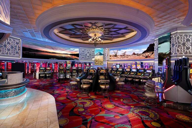 Hotel Peppermill Resort  Casino