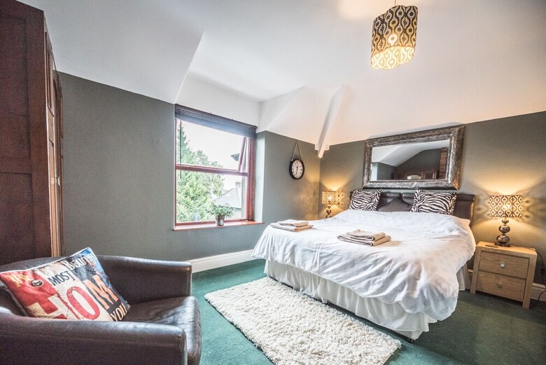 Bed & Breakfast Compton Guest House