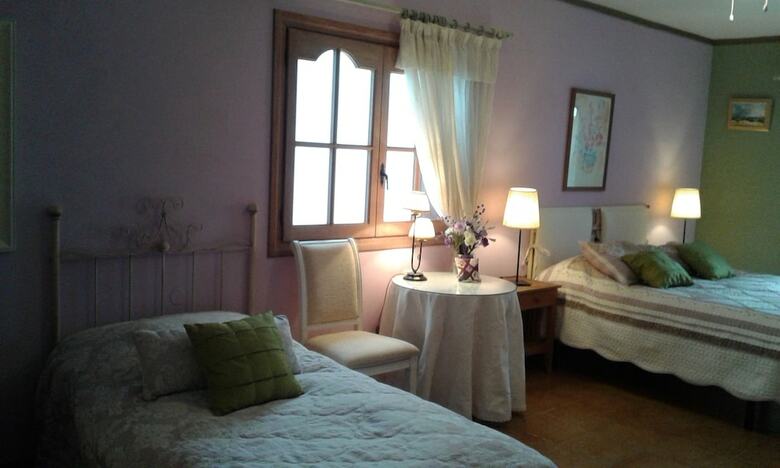 Casa Roble B&B