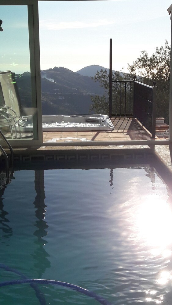 Casa Roble B&B