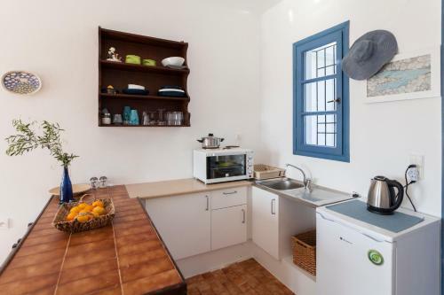 7 Olives Apartments