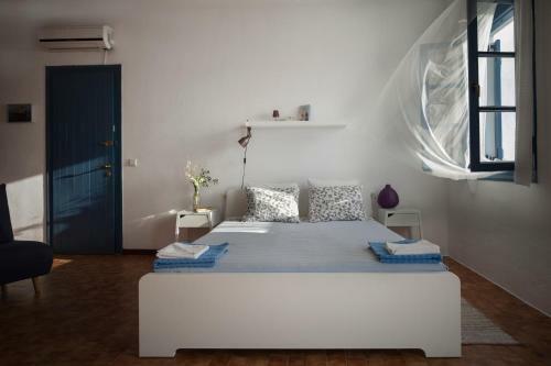 7 Olives Apartments