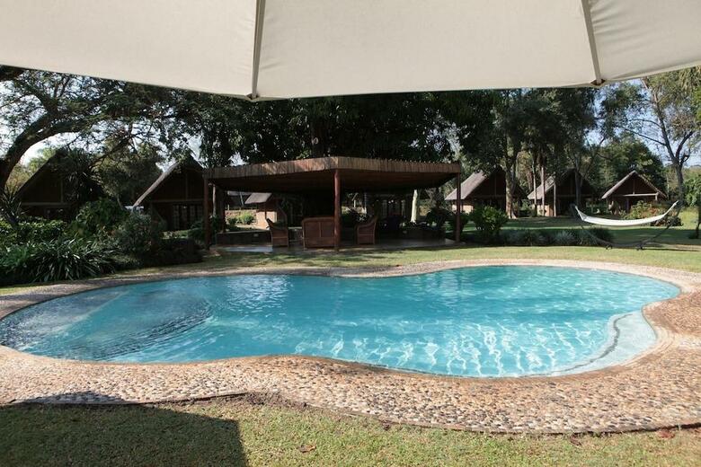 Hotel Hippo Hollow