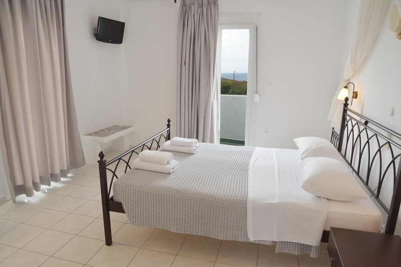 Hotel Glaronisia