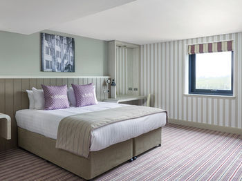 Hotel Village Urban Resort Glasgow