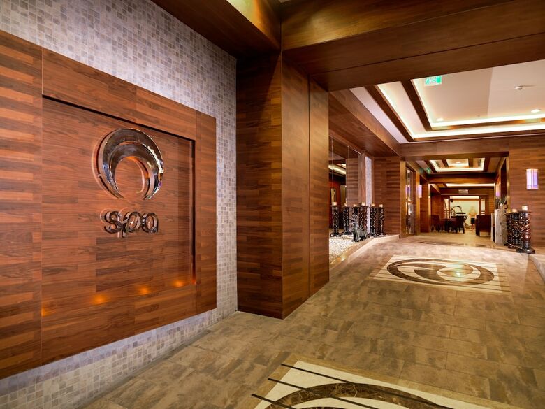 Hotel Crystal Deluxe Resort & Spa