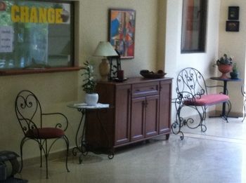 Hotel Briz(.)