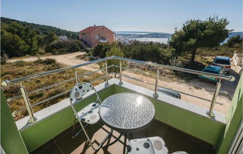 One-bedroom Apartment Saldun With Sea View 09