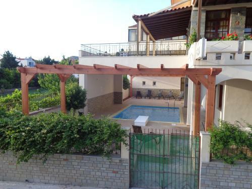 Ifestos Hotel
