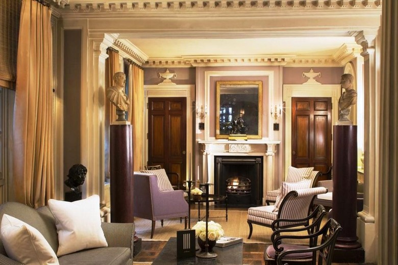 Hotel Le Dokhan�s A Tribute Portfolio