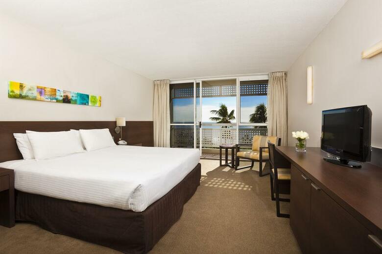 Mercure Hotel Harbourside Cairns