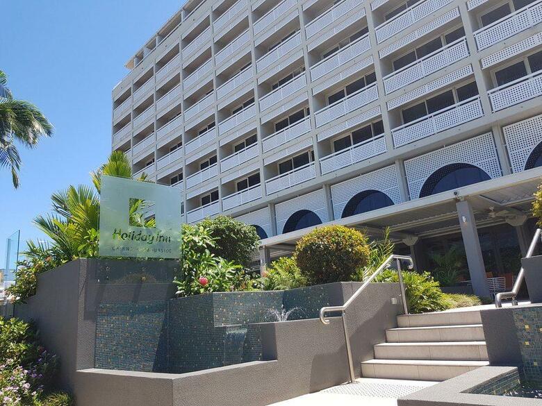 Mercure Hotel Harbourside Cairns